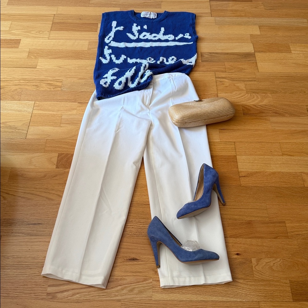 Adrienne Vittadini Blue and White Graphic Crewneck Sweater